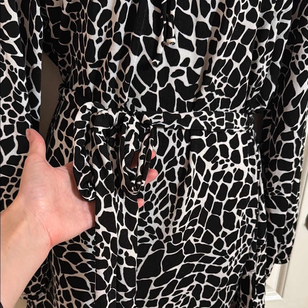 Chico's Giraffe Print Belted Off the Shoulder Tunic - Picture 9 of 11
